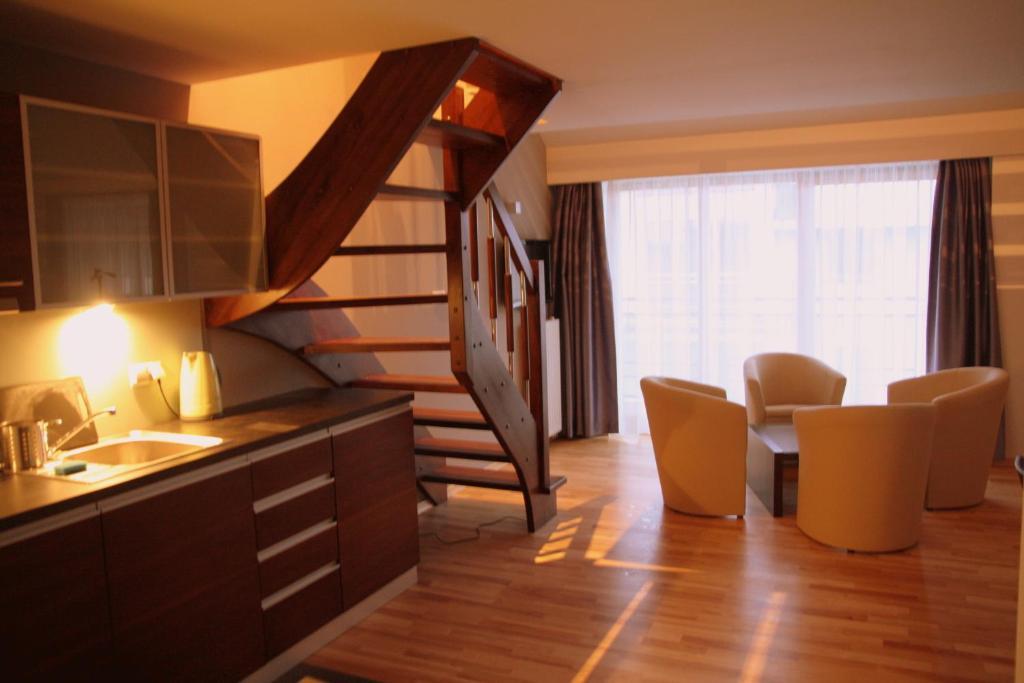 & Zakrzowek Aparthotel Krakow